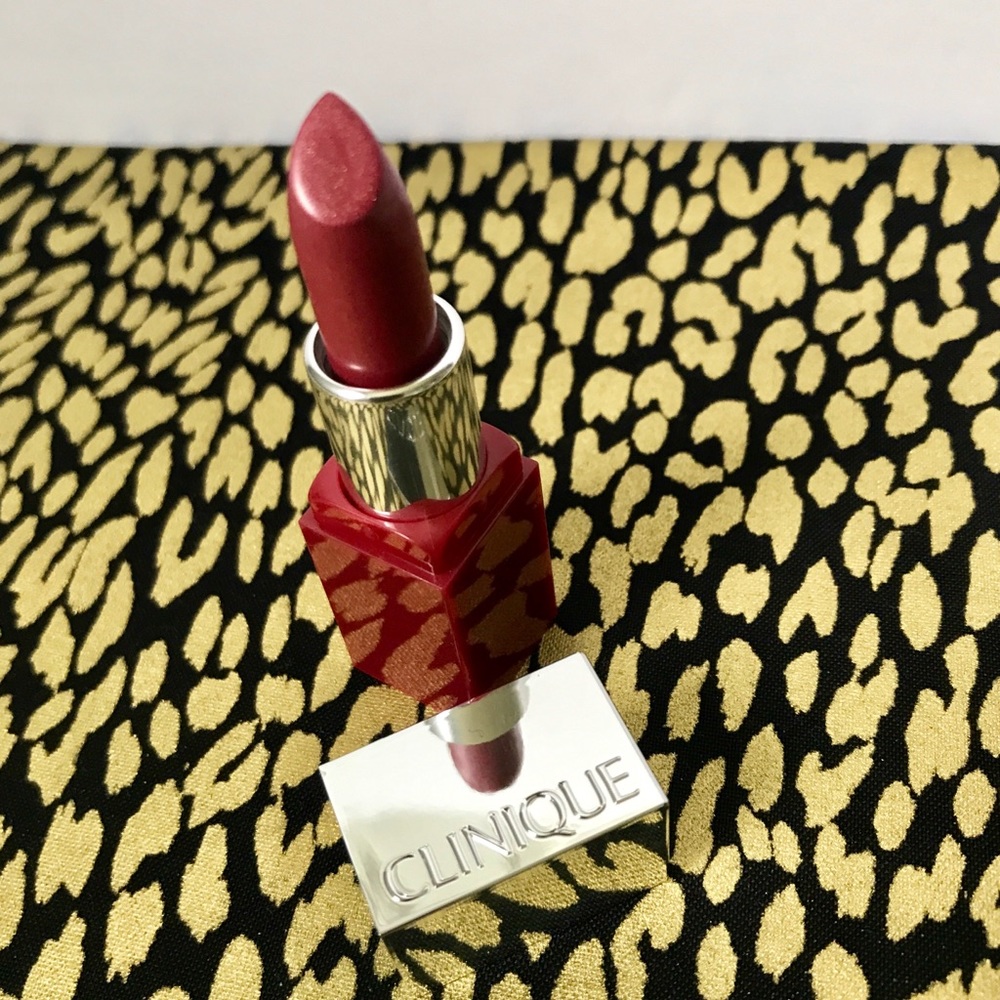 Clinique Lipstick Love Pop